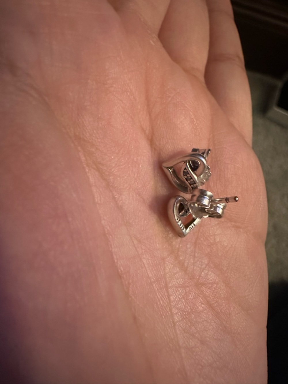 PANDORA Ribbon of Love Stud Earrings - Picture 5 of 9